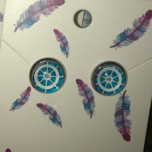 Small stud earrings. Blue & white nautical design